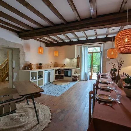 Nyaraló Gite Familial Avec Piscine Privative, Grand Jardin Et Recharge Voiture Electrique, Pres D'aubeterre-sur-dronne - Fr-1-653-256 Bazac