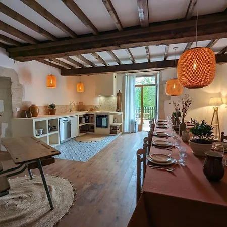 Nyaraló Gite Familial Avec Piscine Privative, Grand Jardin Et Recharge Voiture Electrique, Pres D'aubeterre-sur-dronne - Fr-1-653-256