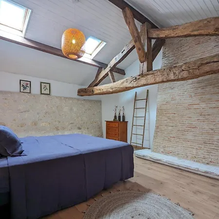 Gite Familial Avec Piscine Privative, Grand Jardin Et Recharge Voiture Electrique, Pres D'aubeterre-sur-dronne - Fr-1-653-256 Nyaraló *
