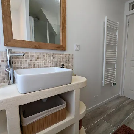Gite Familial Avec Piscine Privative, Grand Jardin Et Recharge Voiture Electrique, Pres D'aubeterre-sur-dronne - Fr-1-653-256 * Bazac